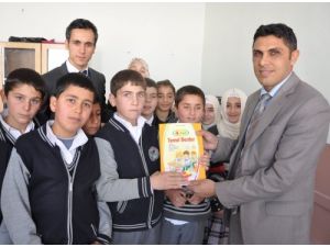 Muş'un Korkut İlçesinde 6 Bin Öğrenciye Kitap Dağıtıldı