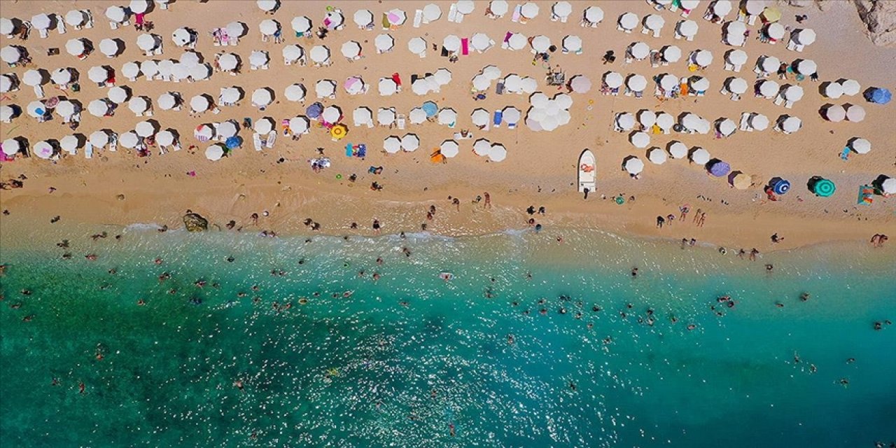 Yabancı turist sayısı ve döviz girdisinde artışın sürmesi öngörülüyor