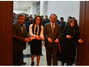 Muş'ta 'Öğretmen' Konulu Fotoğraf Sergisi Açıldı