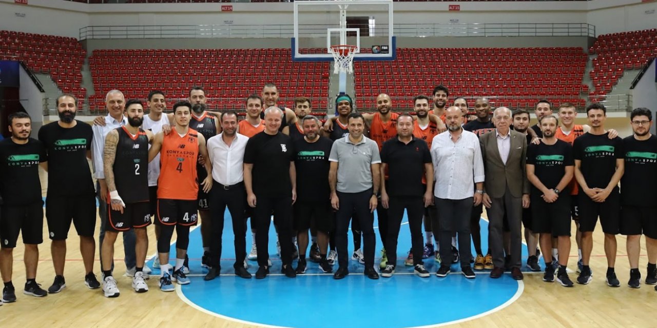 Konyaspor yönetiminden basketbol takımına ziyaret