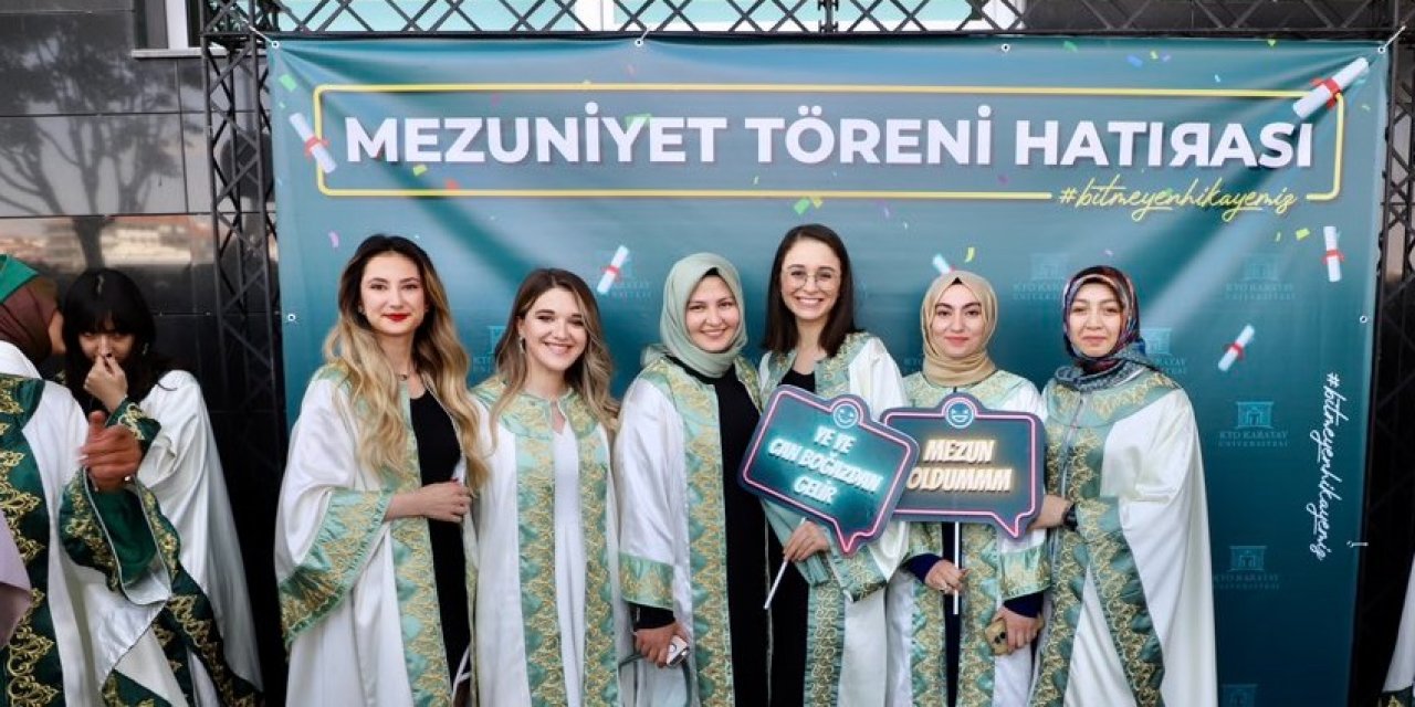 KTO Karatay’da mezuniyet sevinci