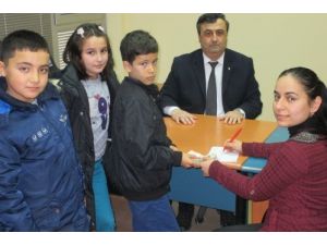 İlkokul Öğrencilerden Filipinler'e Yardım