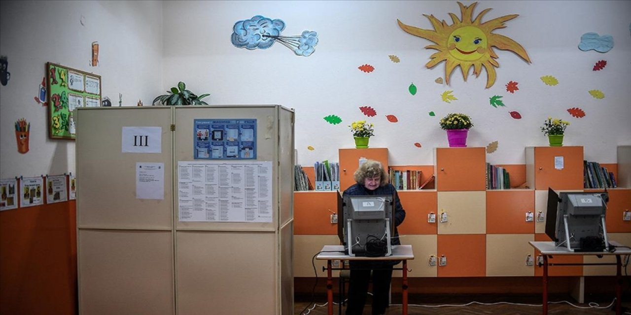 Bulgaristan'da halk genel seçimler için sandık başına gitti
