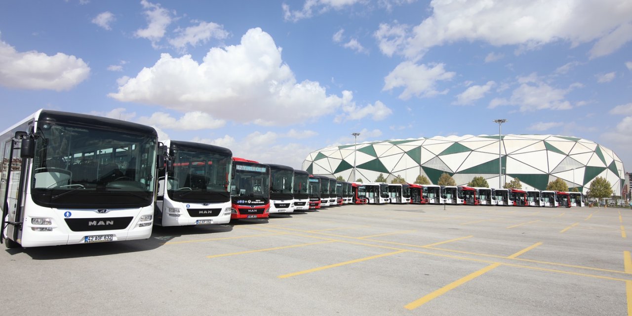 Konya Büyükşehir Belediyesi 28 otobüsü daha teslim aldı