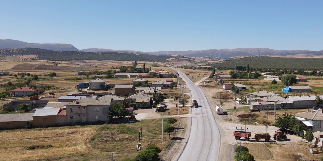 Kadınhanı’na yeni yollar kazandırıldı