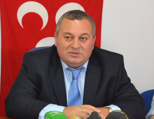 İdris Naim Şahin MHP'ye davet edildi