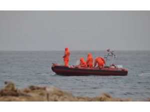 Çeşme'deki Bot Faciasında Kaçan Yedi Afgan Aranıyor