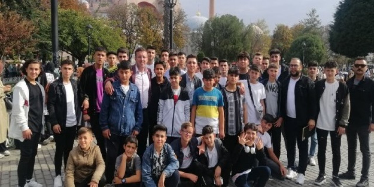 Karapınarlı öğrencilere İstanbul gezisi