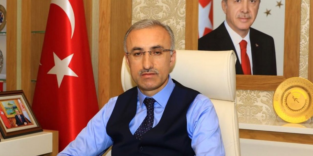 Prof. Dr. Karaman dekanlarla ve müdürlerle buluştu