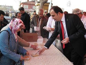 Selçuklu’dan halka aşure ikramı
