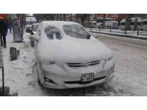 Bitlis’te Yollar Buz Pistine Döndü