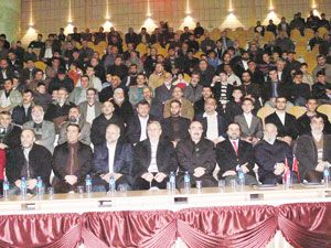 Kalplerin gönüllere açılması gerekiyor