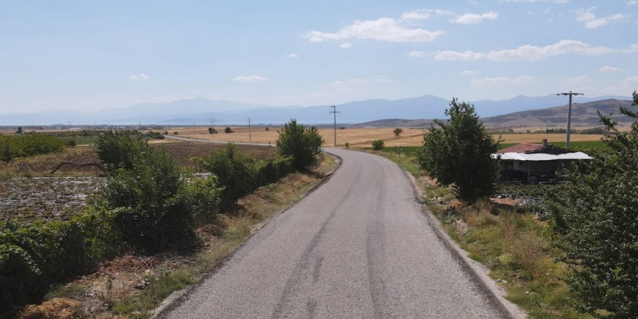 Hüyük’e 40 kilometre mahalle yolu kazandırıldı