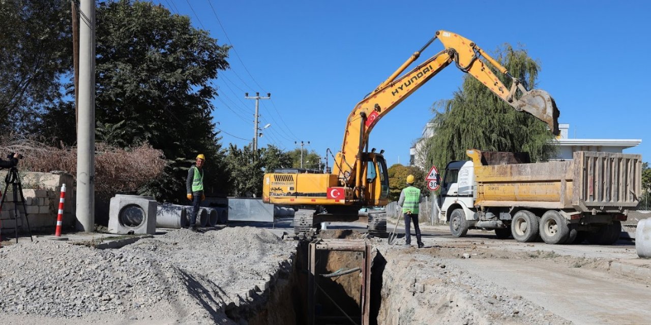 Kanalizasyon şebeke hatları ıslah ediliyor