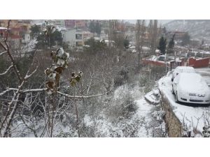 Belen'e Yılın İlk Karı Düştü