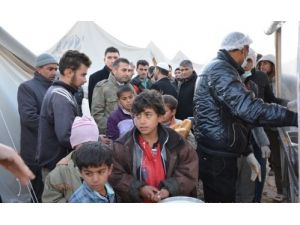 Viranşehir'deki Çadırkente Suriyeli Sığınmacılar Kabul Edilmeye Başlandı
