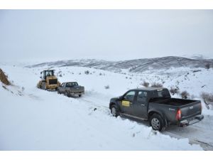 Muş’ta 3 Gündür Ulaşıma Kapalı Olan Köy Yolları Açılıyor