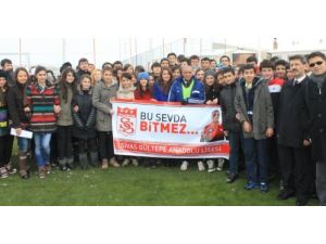 Sivasspor’a Genç Taraftar İlgisi
