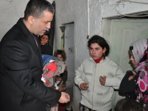 Muşlu Esnaflar Suriyeli Ailelere Yardım Elini Uzattı