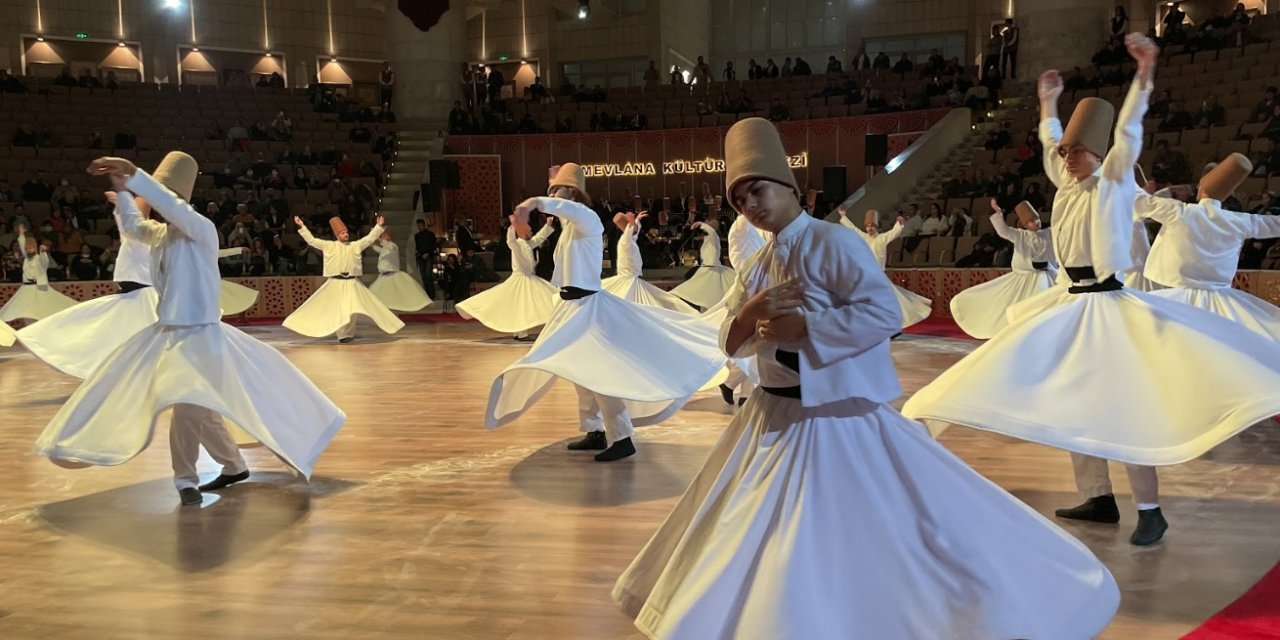 Sema ile Mevleviliğin felsefesi yansıtılıyor