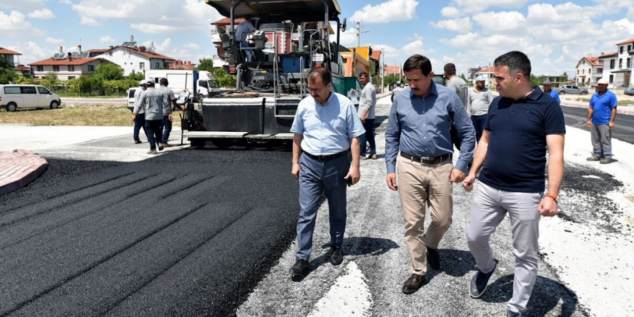 Karatay’da yol düzenleme ve asfalt çalışmaları sürüyor