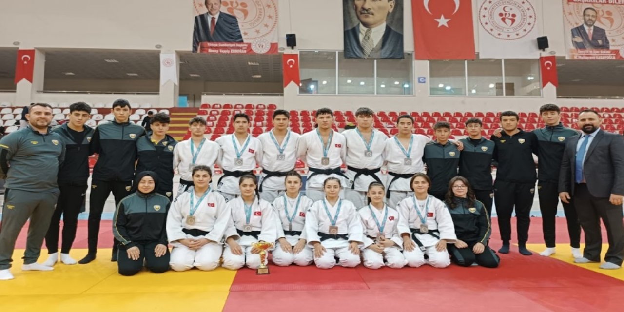 Konya Büyükşehirli Judo Takımı Konya’nın gururu oldu
