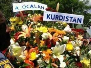 Öcalan'dan Mandela'ya çiçek
