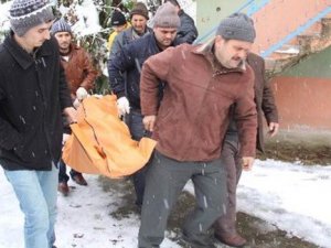 Aktütün gazisi babasını öldürdü