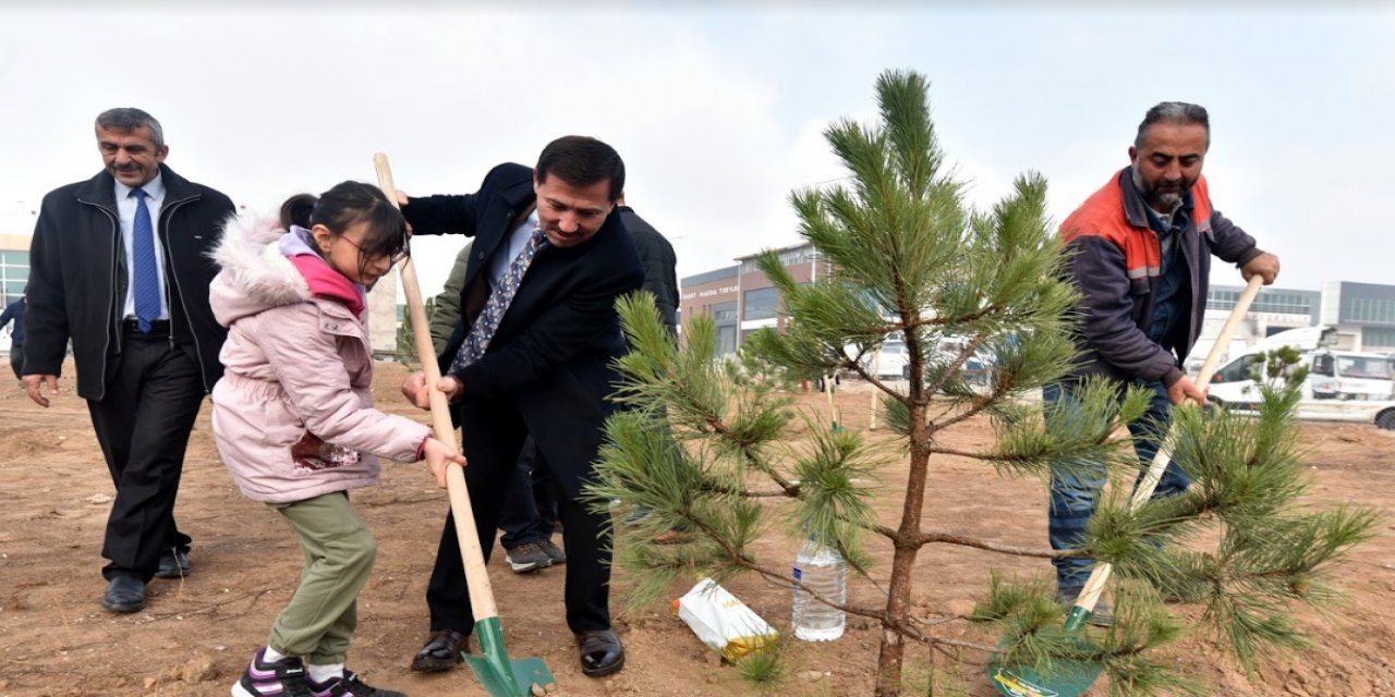 Karatay Belediyesi’nden ağaç dikme etkinliği