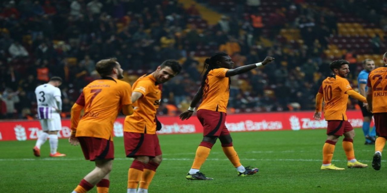 Galatasaray'da turu Gomis getirdi