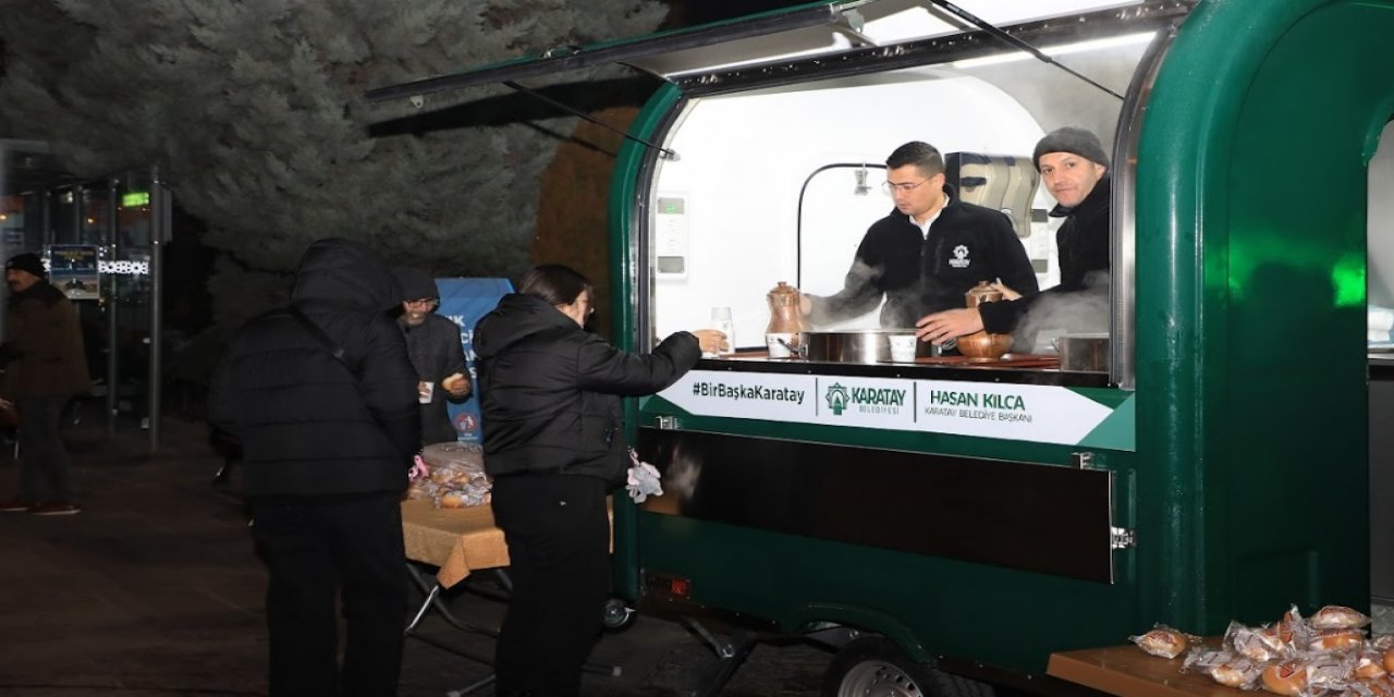 Konya'da sabah işe gidenlere çorba ikram ediliyor