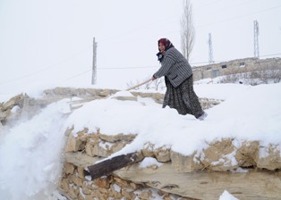 Halkapınar'da kar hayatı olumsuz etkiledi