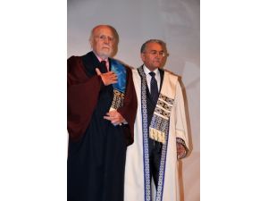 Can Kıraç’ın Heyecandan Kürsüde Burnu Kanadı