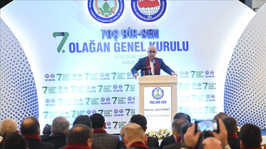 Tarım ve Orman Bakanı Kirişci: 17 bin 438 sözleşmeli çalışma arkadaşımız kadroya geçecek