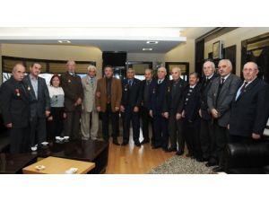 Başkan Çetin Gazi Rozeti Taktı