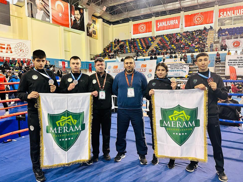 Meramlı Kıck Boksçular Türkiye Şampiyonası’ndan Dört Madalya İle Döndü
