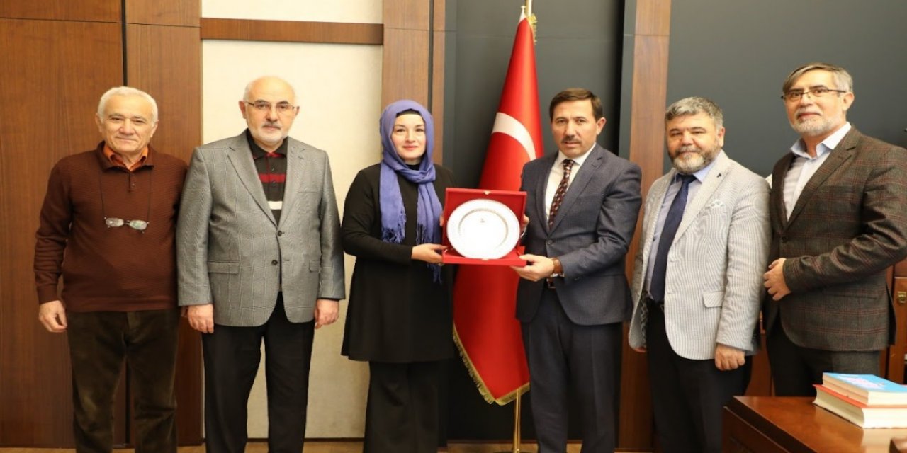 Selçukya’dan Başkan Kılca’ya plaket