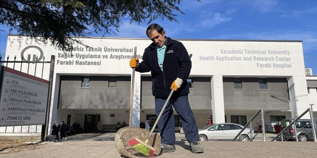 Tedavi için geldiği hastanenin "mıntıka temizliği" 17 yıldır ondan soruluyor