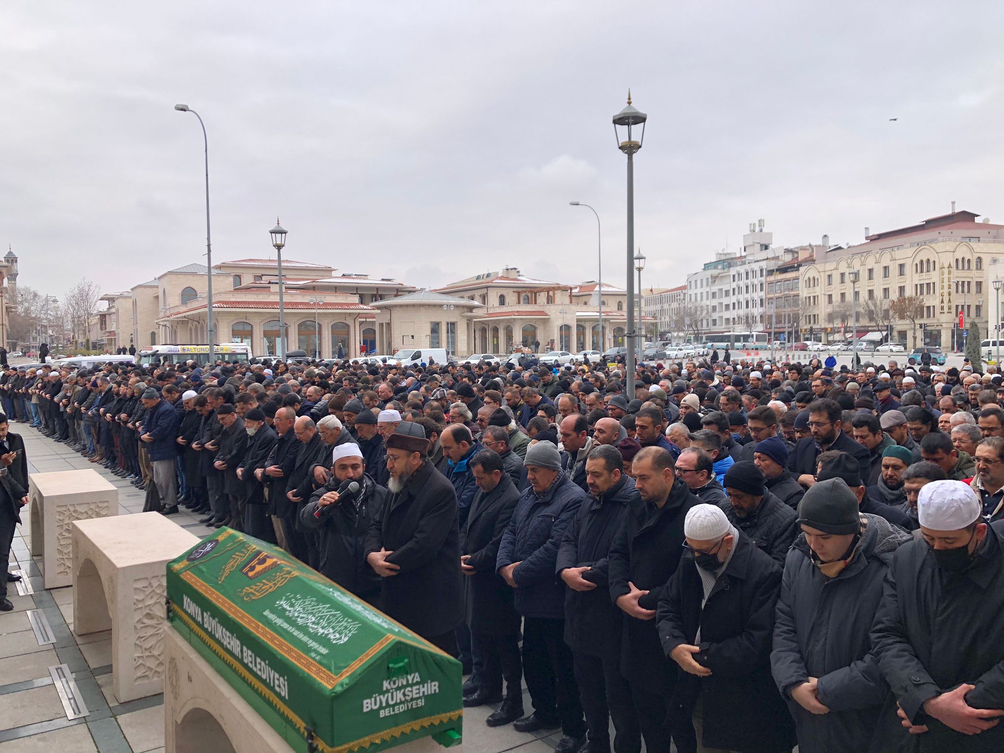 Kadir Büyükhelvacıgil   dualarla defnedildi