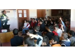 Sapanca'da Öğrencilere 'Temel Trafik Kuralları” Anlatıldı