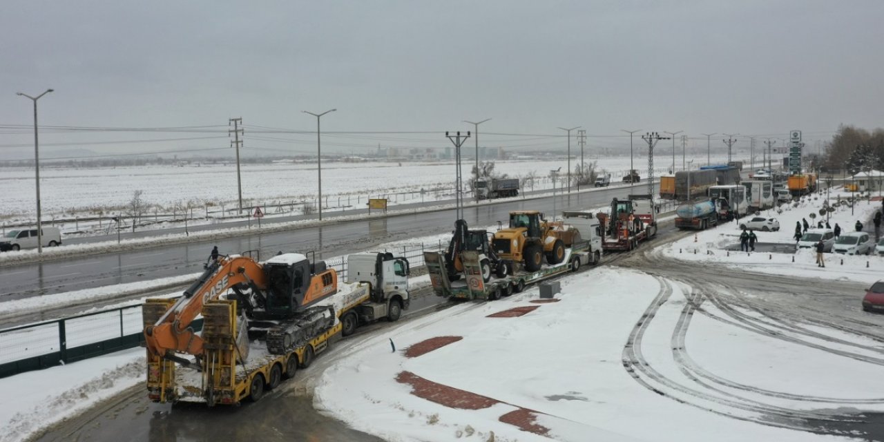 Karatay ekipleri deprem bölgesine hareket etti