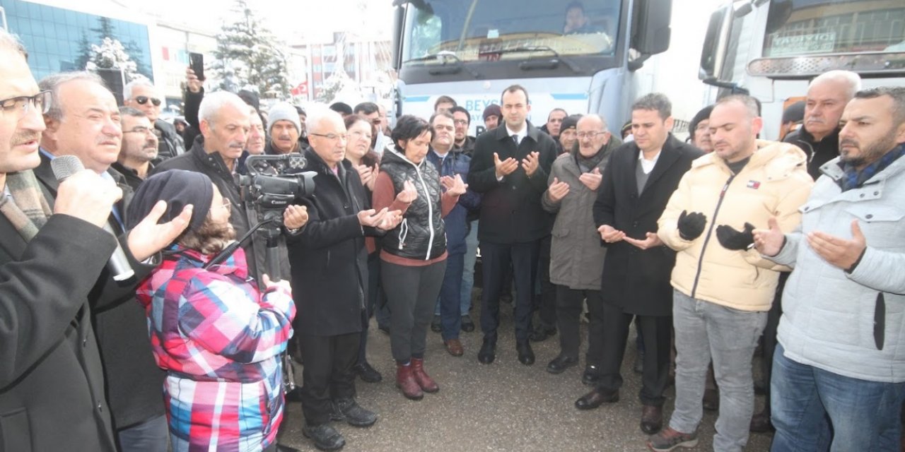 Deprem bölgesine yardımlar gönderiliyor