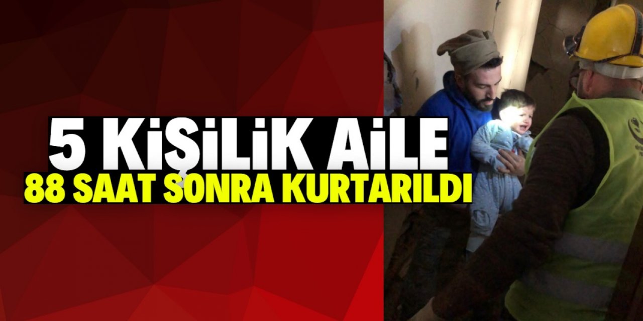 Konya ekibi 5 kişilik aileyi 88 saat sonra enkazdan kurtardı