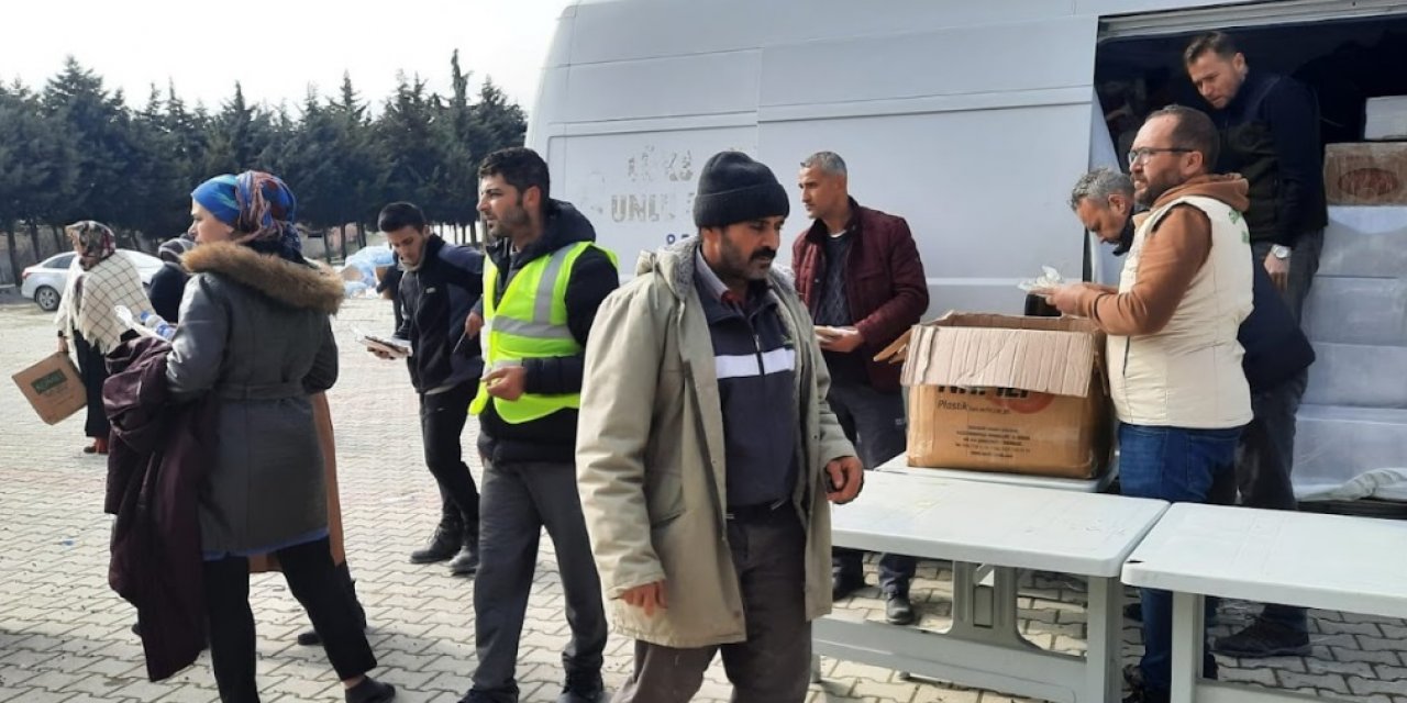 Konya'daki bu okullardan deprem bölgesine yardım gidiyor