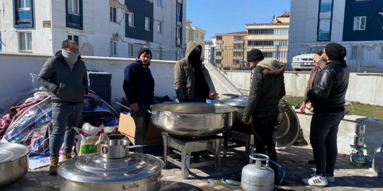 Eğitimcilerin yardım seferberliği devam ediyor