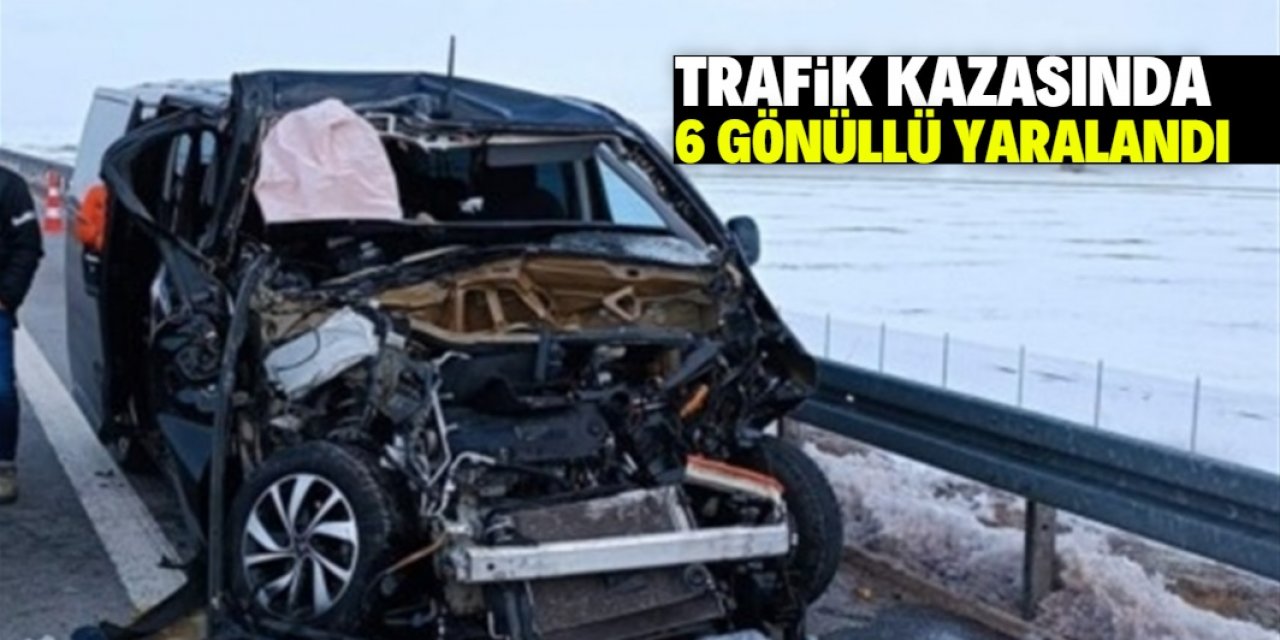 Aksaray'da deprem bölgesinden dönen 6 gönüllü trafik kazasında yaralandı