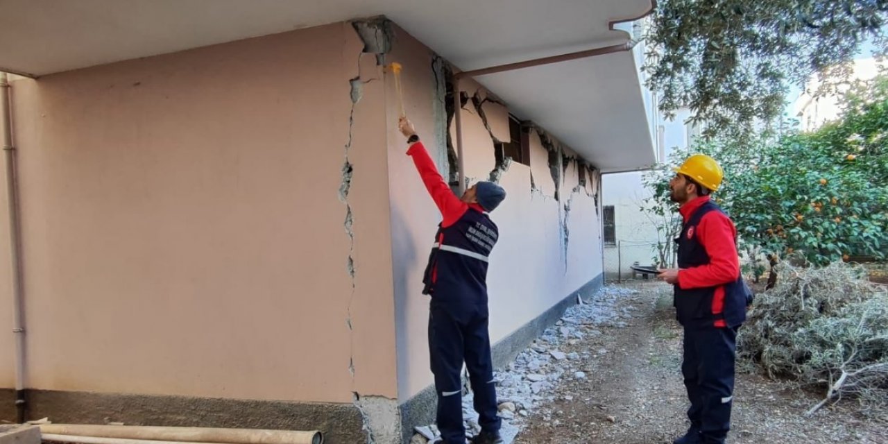 Karatay Belediyesi hasar tespiti için sahada çalışıyor