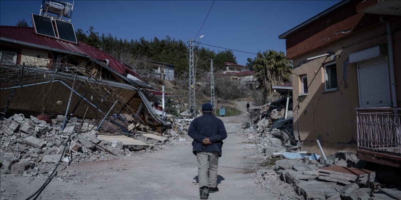 Bakan Soylu: Depremlerde ticaret alanlarıyla 750 bin bağımsız bölüm hasar gördü