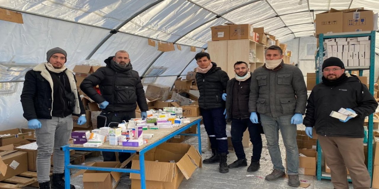 Karamanlı eczacı teknisyenleri, Kahramanmaraş'taki depremzedelere hizmet verdi