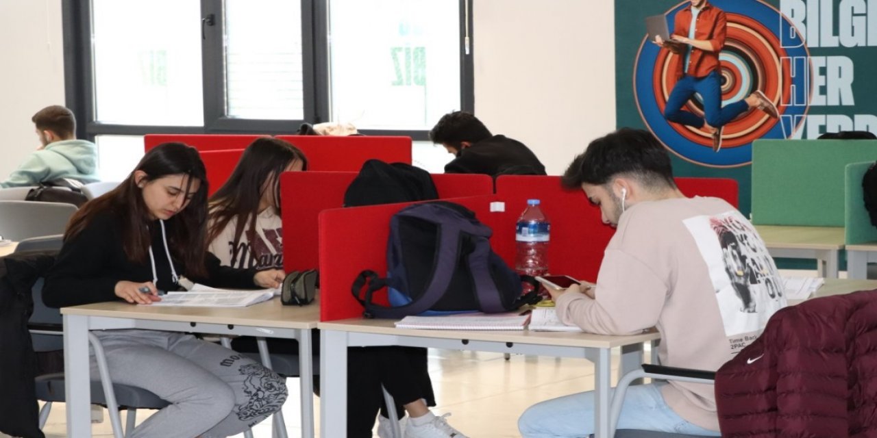 ‘Genç Ofis’ gençlerin uğrak noktası haline geldi